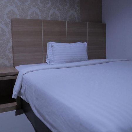 Reddoorz @ Pasangkayu Mamuju Utara Hotel Exterior photo