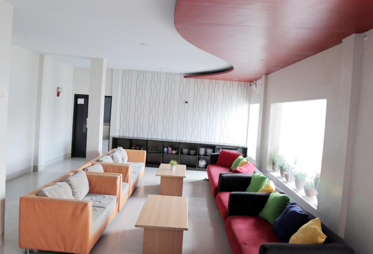 Reddoorz @ Pasangkayu Mamuju Utara Hotel Exterior photo